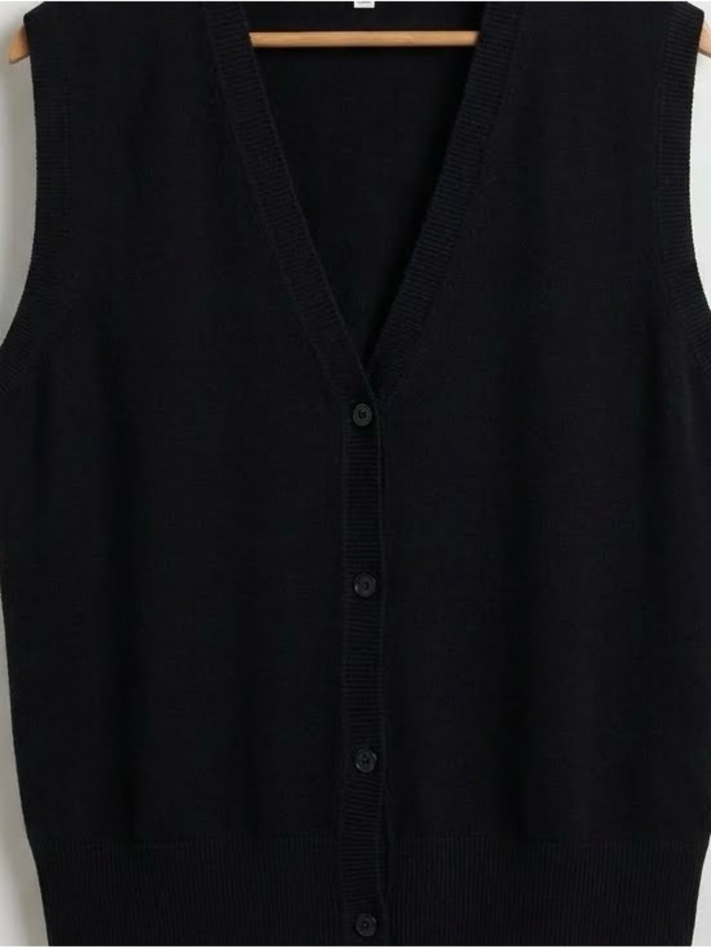 🎁 FREE W/ BUNDLE* Ricki's viscose Blend Soft Summer V-Neck ButtonVest size Large - Picture 2 of 4